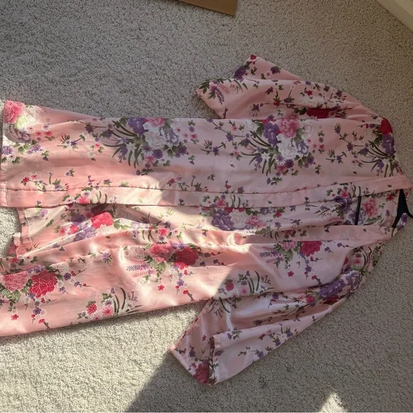 Amazon Pink Floral Satin Kimono - Picture 7 of 15
